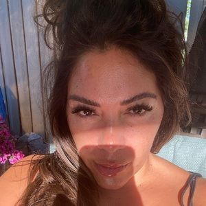 Meet your Posher, Daniela